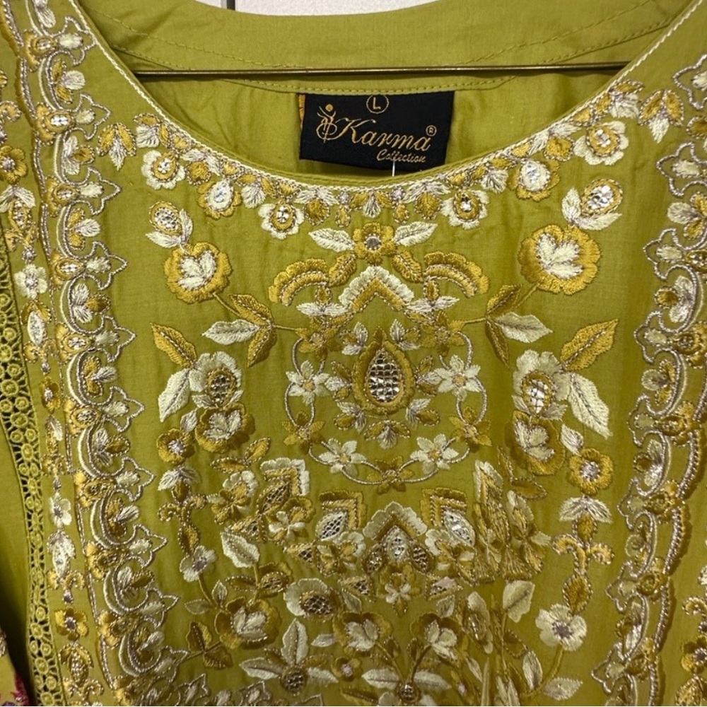 Embroidered mehendhi Traditional Pakistani 3 piece shalwar kameez - Picture 5 of 6